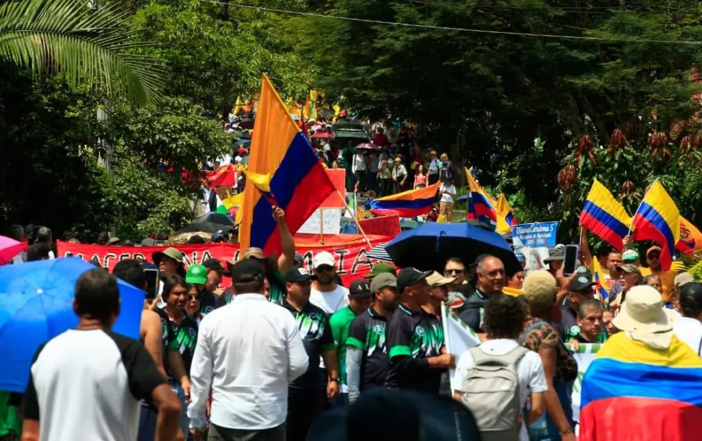 Colombia en marcha 

